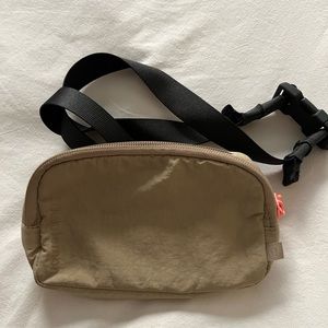 Lululemon mini belt bag